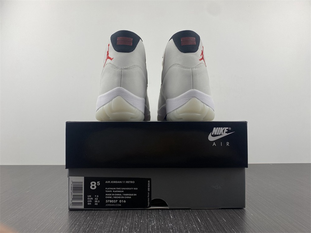 Air Jordan 11 ??Platinum Tint
